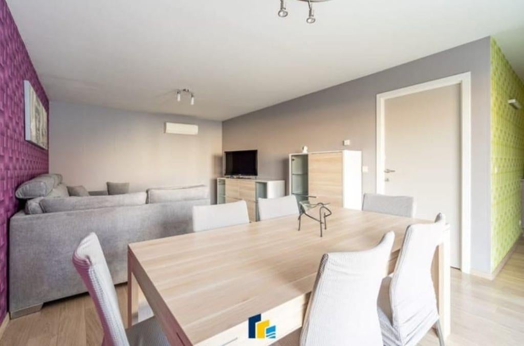 Eetkamer: tafel en kasten, Enlèvement, Comme neuf, Modern