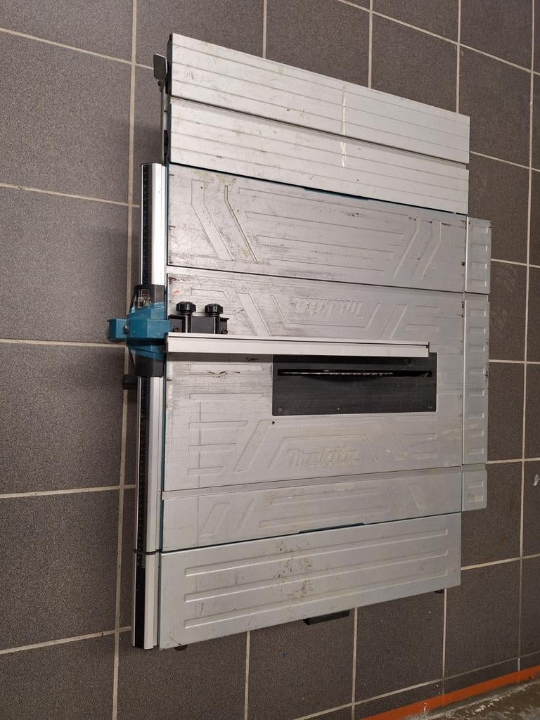 Makita Tafelzaag, Ophalen, Gebruikt, 70 mm of meer, Makita/bosch