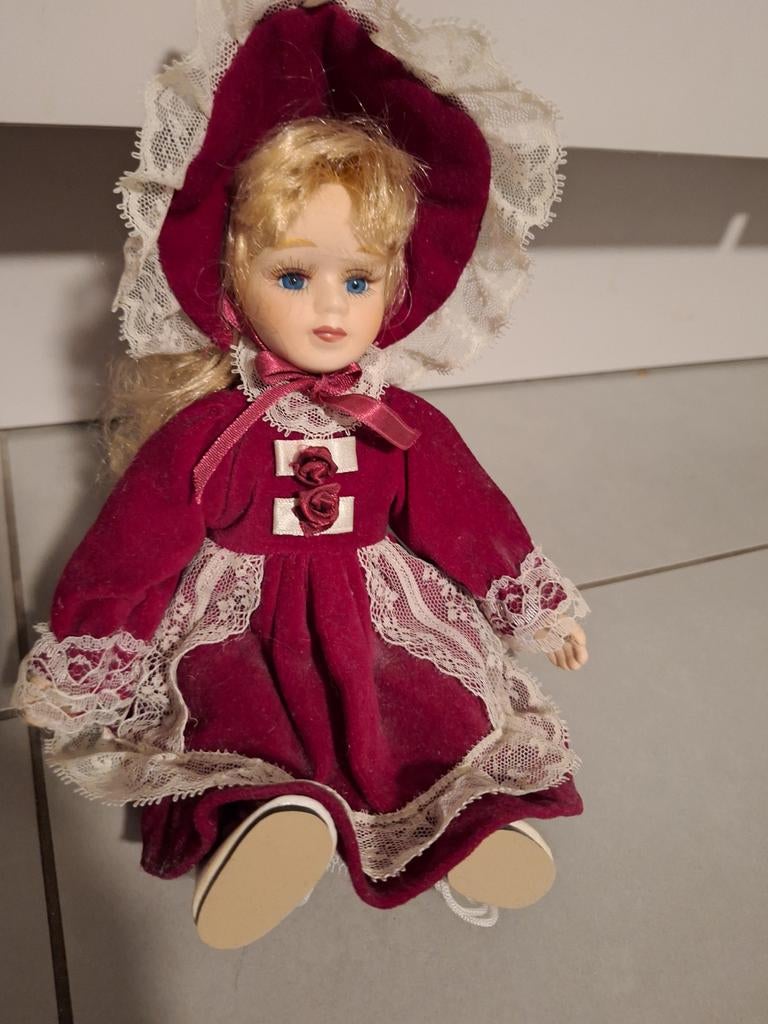 Poupée porcelaine, Collections, Enlèvement, Poupée