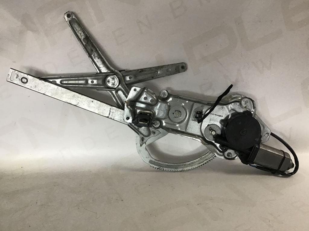 Raammechanisme linksvoor BMW E34 513219440699, Gebruikt, -, -, Ophalen of Verzenden