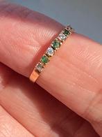 18-karaats gouden ring met smaragden, Handtassen en Accessoires, Ringen, Ophalen, Zo goed als nieuw, Goud, Goud