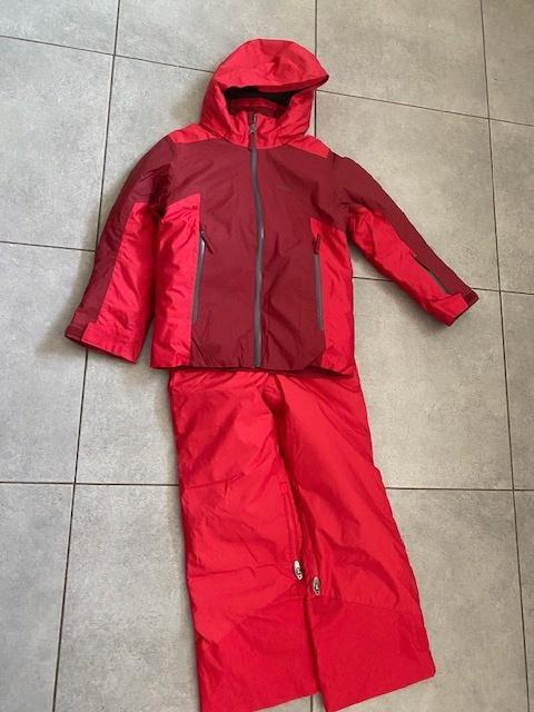 Mooie, rode skijas & skibroek met bretellen maat 8 jaar, Sport en Fitness, Skiën en Langlaufen, Zo goed als nieuw, Kleding, Ophalen of Verzenden