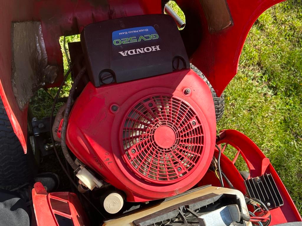 Zitmaaier met honda 2cilinder 18 pk, Tuin en Terras, Zitmaaiers, Ophalen, Zo goed als nieuw