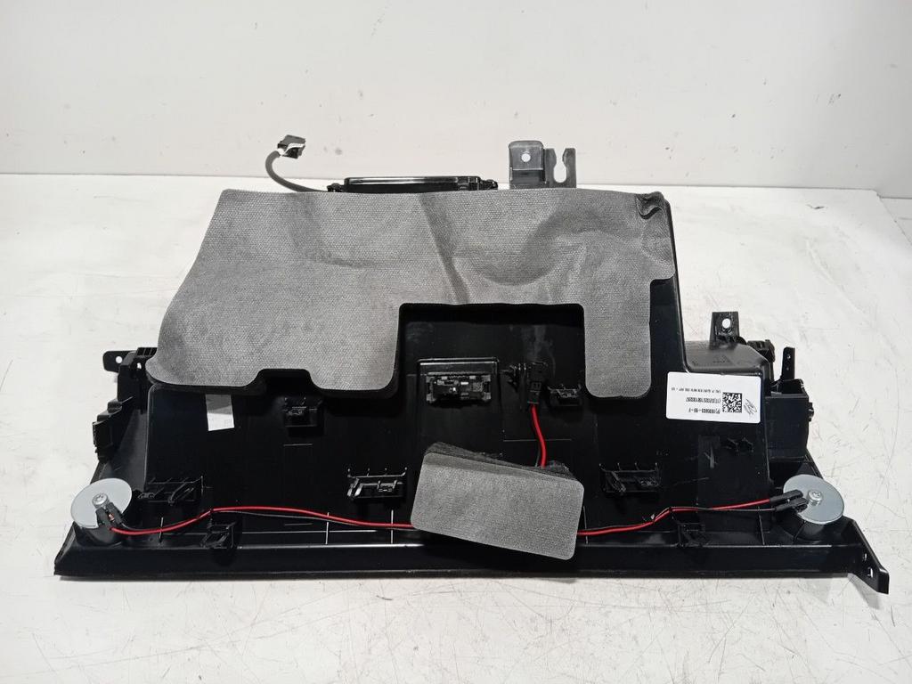 Dashboardkastje Tesla Model, Onderdelen@venauto.nl, Van der Ven Autorecycling B.V., Gebruikt, Ettenseweg 76, 4706 PB Roosendaal, The Netherlands