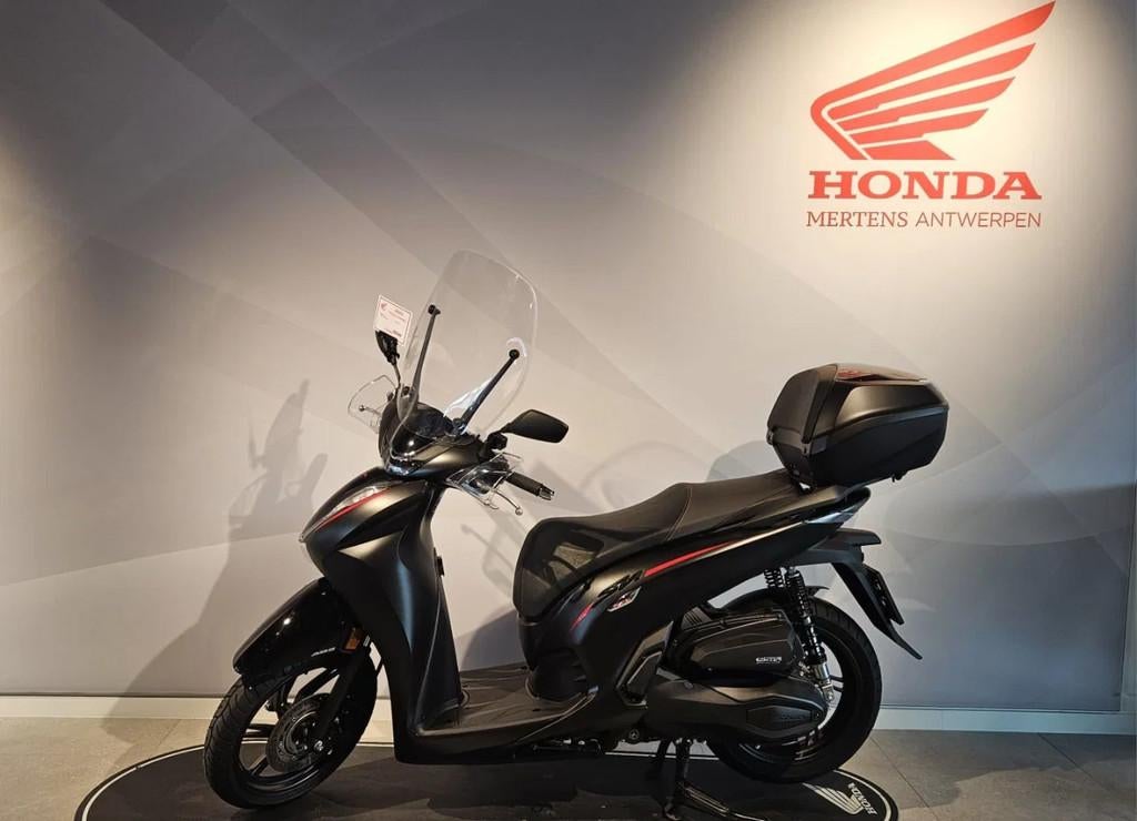 Honda SH350 (bj 2024), Scooter, Bedrijf, 350 cc, 12 t/m 35 kW