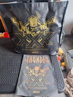 Thunderdome, Verzamelen, Ophalen