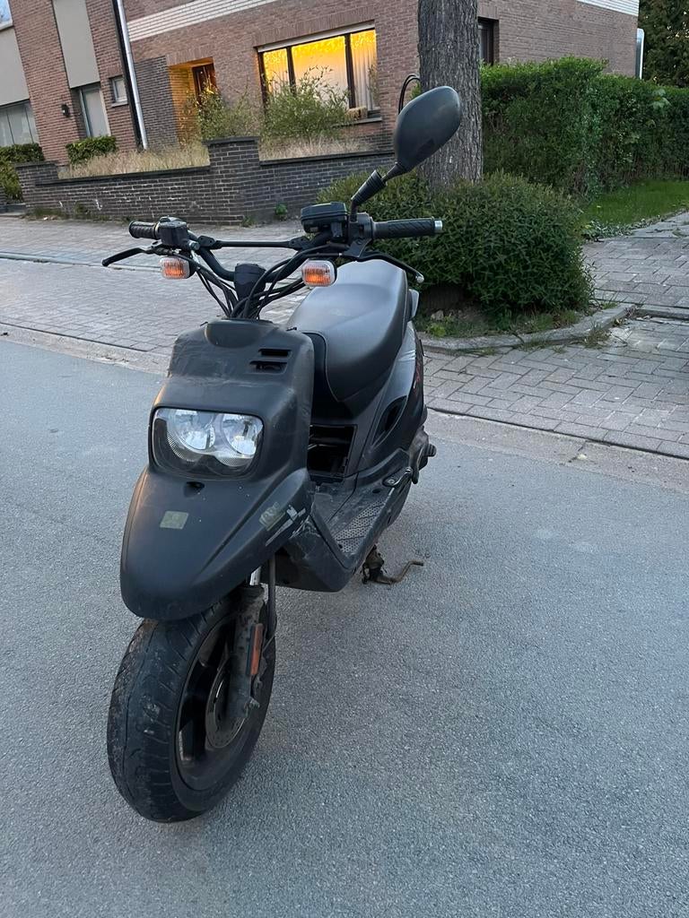 Mbk booster phase 2 naked, Ophalen of Verzenden, Zo goed als nieuw