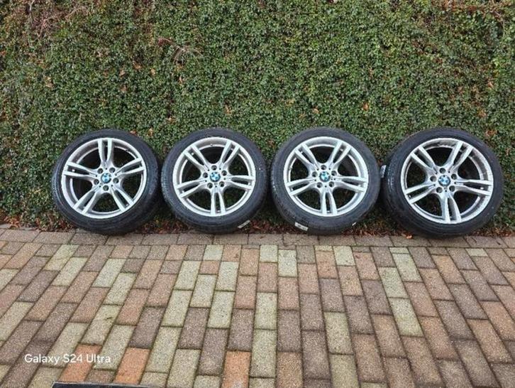 Originele Bmw M 400 breedset 18 inch velgen + banden zeer go, Auto-onderdelen, Banden en Velgen, Band(en), Zomerbanden, 18 inch