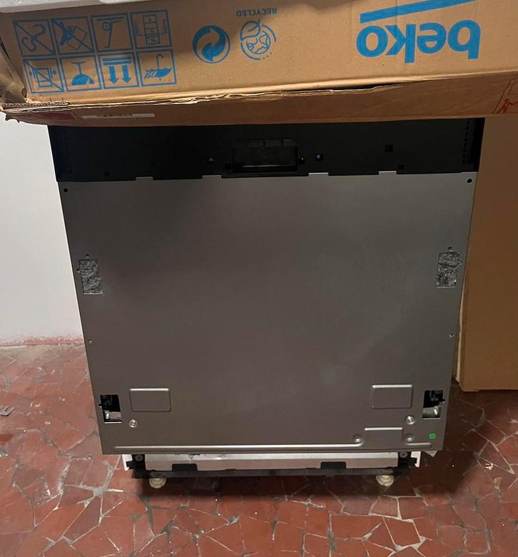 NIEUW Beko B300 inbouwvaatwasser, Elektronische apparatuur, Vaatwasmachines, Nieuw, Inbouw, Ophalen