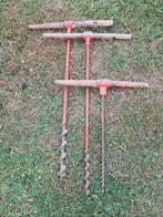 HOUT HAND BOREN, Enlèvement