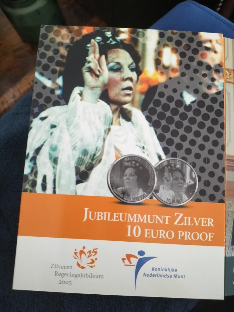 Set de pièces 25 ans de la reine Beatrix des Pays-Bas, Collections, Envoi