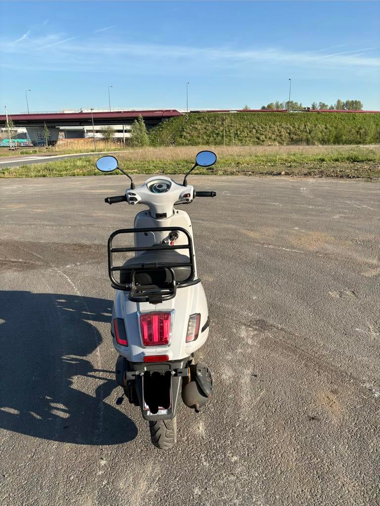 GTS BRAVO 2022 Scooter, Ophalen, Zo goed als nieuw