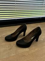 Zwarte pumps v Tamaris maat 39, Ophalen of Verzenden, Zo goed als nieuw, Pumps