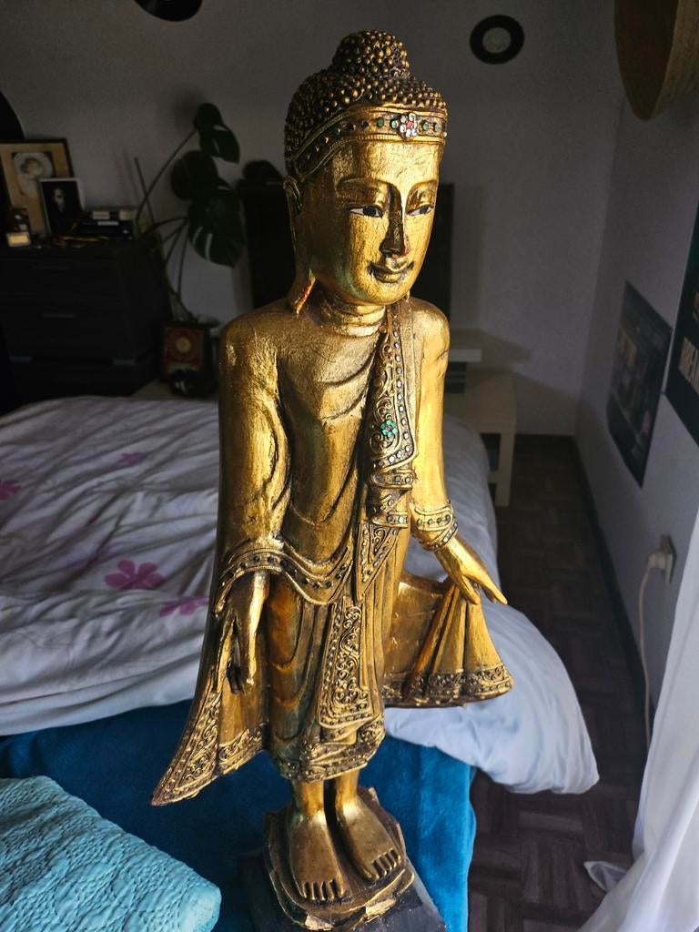 Mooie boeddha op sokkel, Huis en Inrichting, Woonaccessoires | Boeddhabeelden, Ophalen of Verzenden