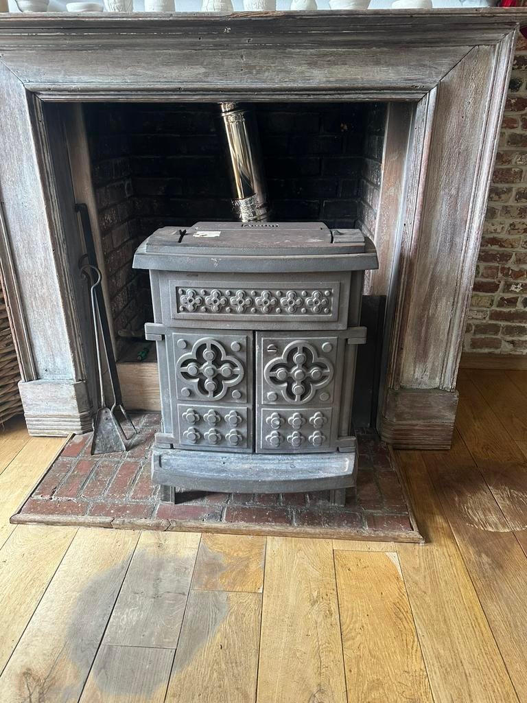 Poelle a bois fonte d’epoque, Huis en Inrichting, Kachels, Gebruikt, Vrijstaand, Houtkachel, Hout, Ophalen