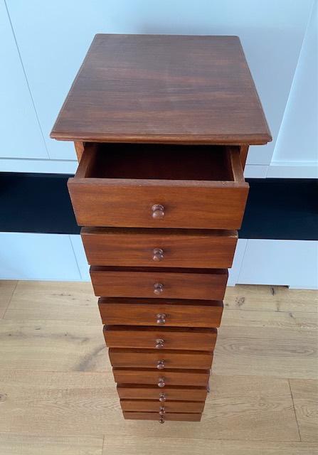 Joli chiffonnier, semainier, colonne haute à tiroirs en bois, Enlèvement