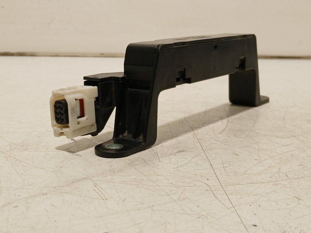 Antenne Toyota Prius, Enlèvement ou Envoi, Van der Ven Autorecycling B.V., Onderdelen@venauto.nl, Ettenseweg 76, 4706 PB Roosendaal, The Netherlands