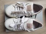 Witte sneakers maat 30 gloednieuw meisjes, Meisje, Schoenen, Ophalen of Verzenden, Zo goed als nieuw