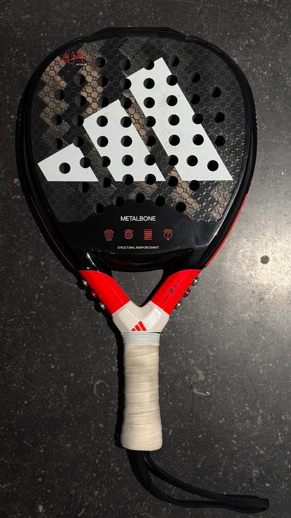 Padelracket: Adidas Metalbone 3.2, Sport en Fitness, Padel, Gebruikt, Padelracket, Ophalen