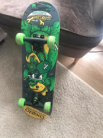 Skateboards oxelo  disponible aux enchères