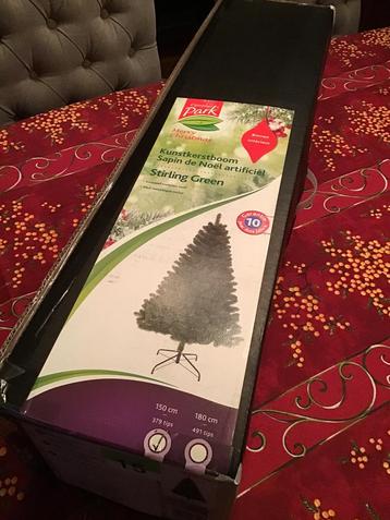 Namaak kerstboom, 150 cm, 1 keer gebruikt.