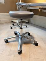 Tabouret op wieltjes in hoogte verstelbaar, Ophalen