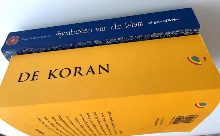 Koran (Nederlands) + Symbolen van de Islam (Incl.verzending), Boeken, Godsdienst en Theologie, Zo goed als nieuw, Islam, Verzenden