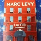 Livre 'Une fille comme elle' de Marc Levy, Ophalen of Verzenden, Nieuw, Marc Levy, Europa overig
