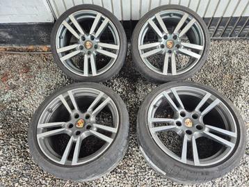 4 x 19" Porsche-velgen met banden @ 450euros beschikbaar voor biedingen