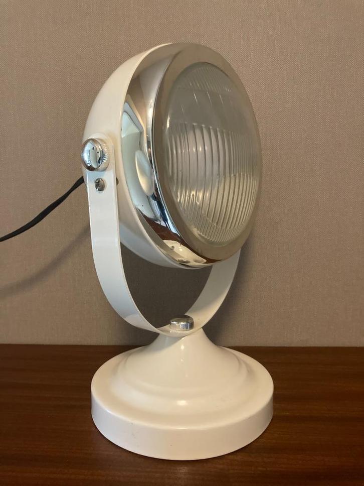 Tafellamp - Koplamp van een auto/motor, Huis en Inrichting, Lampen | Tafellampen, Gebruikt, Minder dan 50 cm, Kunststof, Metaal
