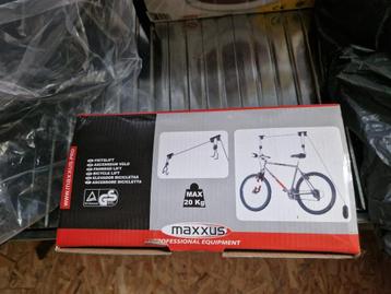 2 nieuwe fietslift Maxxus beschikbaar voor biedingen