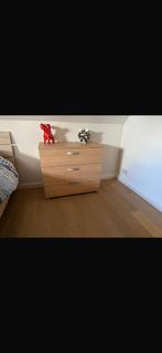 Bureau, nachtkastje en dressoirtje, Ophalen
