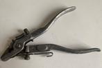 Ancienne belle pince a avoyer en très bon état, Bricolage & Construction, Enlèvement ou Envoi, Utilisé