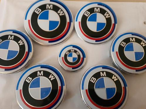 BMW 50 ans emblèmes ensemble de 7x logos f10 f30 f15 g30 g20, Autos : Pièces & Accessoires, Autres pièces automobiles, BMW, Neuf