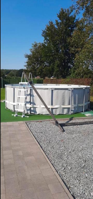 Tekoop zwembad intex met toenehoren zandfilterpomp warmtepom, Enlèvement, Utilisé