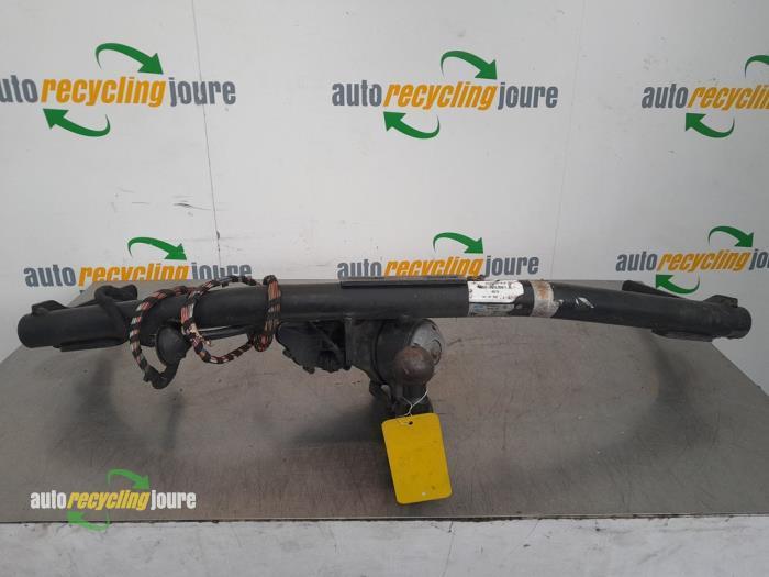 Trekhaak van een Volkswagen Passat, Auto-onderdelen, Ophanging en Onderstel, Volkswagen, Gebruikt, 3 maanden garantie