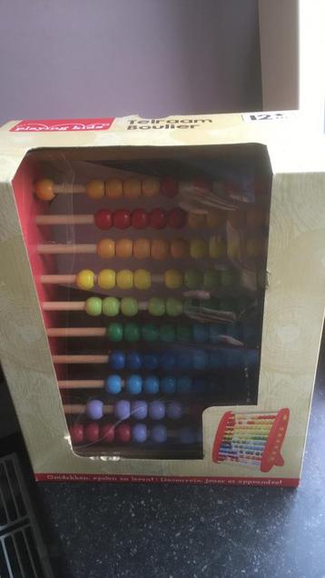 Houten telraam beschikbaar voor biedingen