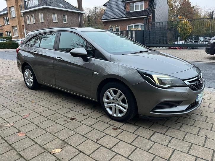 Opel Astra Sports Tourer 1.6 CDTi Comfort, Auto's, Opel, Bedrijf, Te koop, Astra, Airbags, Bluetooth, Boordcomputer, Centrale vergrendeling