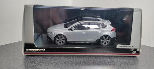 Volvo V40 Cross Country Motorart 1:43 zilver metaal pano, Hobby en Vrije tijd, Modelauto's | 1:43, Nieuw, Auto, Norev, Ophalen of Verzenden
