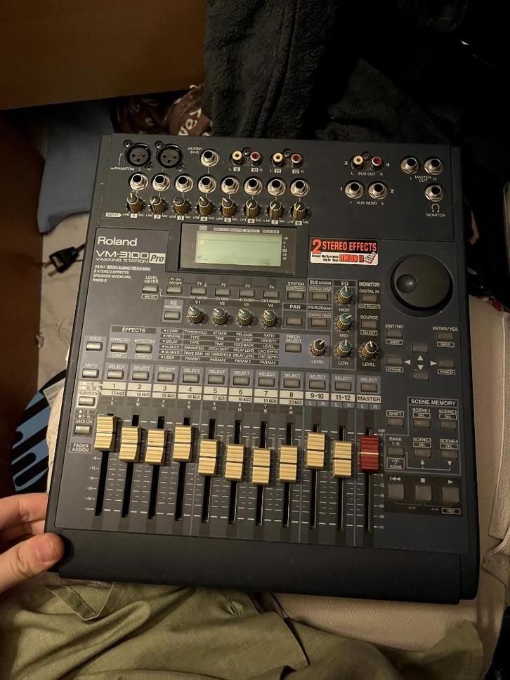 Roland VM3100 Pro, Muziek en Instrumenten, Mengpanelen, Zo goed als nieuw, 10 tot 20 kanalen, Microfooningang, Ophalen of Verzenden