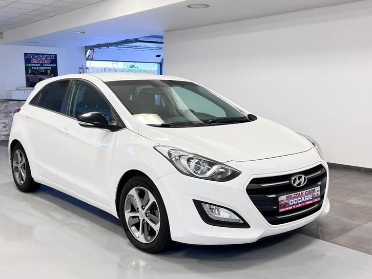 Hyundai i30 1.6 benzine Automaat 162.000km 02/2016, Auto's, Hyundai, Bedrijf, Te koop, i30, Benzine, Euro 5, Berline, 5 deurs