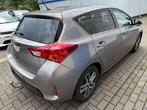 Toyota Auris 1.4 D-4D Comfort, 5 places, Jantes en alliage léger, Berline, Achat