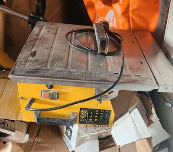 Tegelzaag far tools  beschikbaar voor biedingen