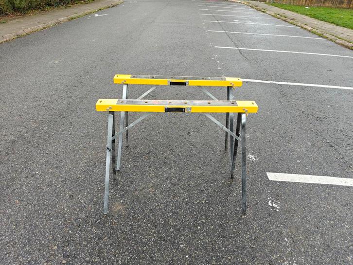 Tréteau en métal, pliable, 2 pièces Perel, Bricolage & Construction, Établis