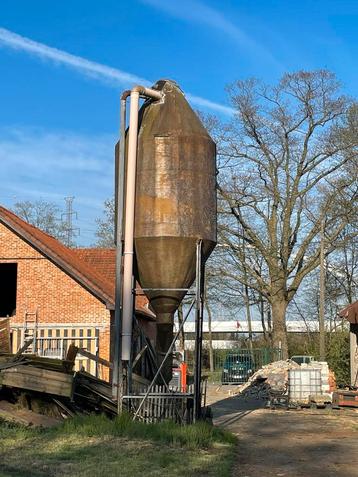 Gratis silo beschikbaar voor biedingen
