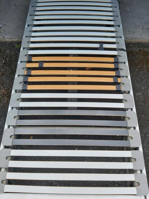 2 bedden met electrische latenbodems, Huis en Inrichting, Slaapkamer | Matrassen en Bedbodems, Zo goed als nieuw, Ophalen