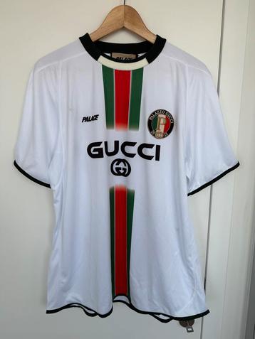 Gucci X Palace white football shirt jersey 22 size M beschikbaar voor biedingen