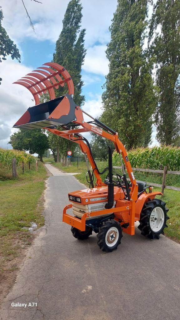 Minitractor kubota 18pk 4x4 met voorlader en mestklem TOPPER, Zakelijke goederen, Landbouw | Tractoren, Ophalen