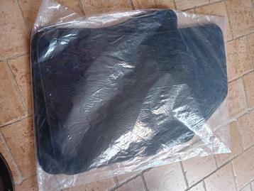 2 Tapis de sol jeep renegade neufs beschikbaar voor biedingen