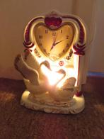 Horloge et lampe vintage avec un couple de cygnes, Enlèvement ou Envoi